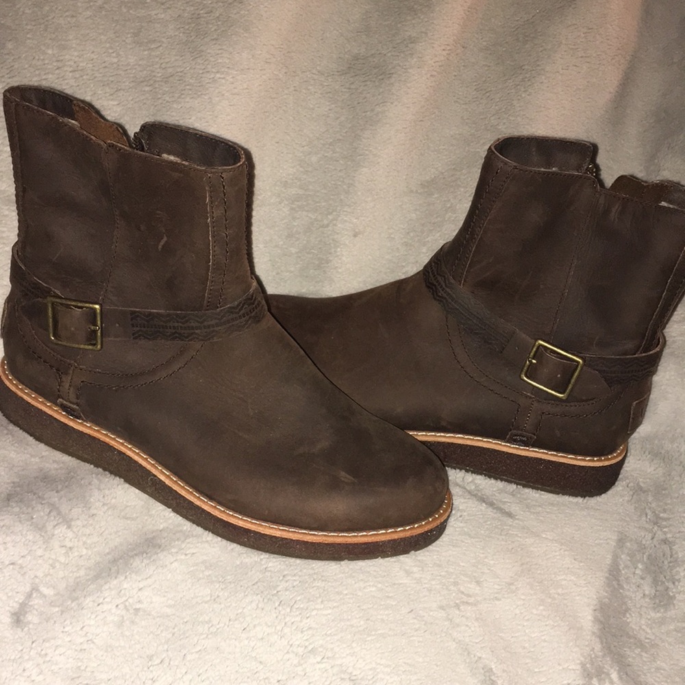 All leather brown ankle boots